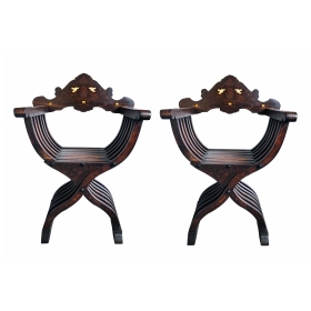 Fine Quality Pair of Florentine Walnut and Bone Inlaid Savonarola X-frame Chairs with Medici Crest 