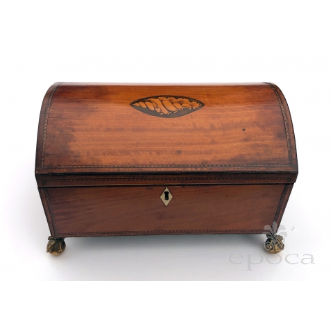 Good Federal Domed Top Box with Shell and Banded Inlay